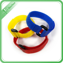 Factory Suppliers Different Color Custom Logo Wristband with Magic Stick